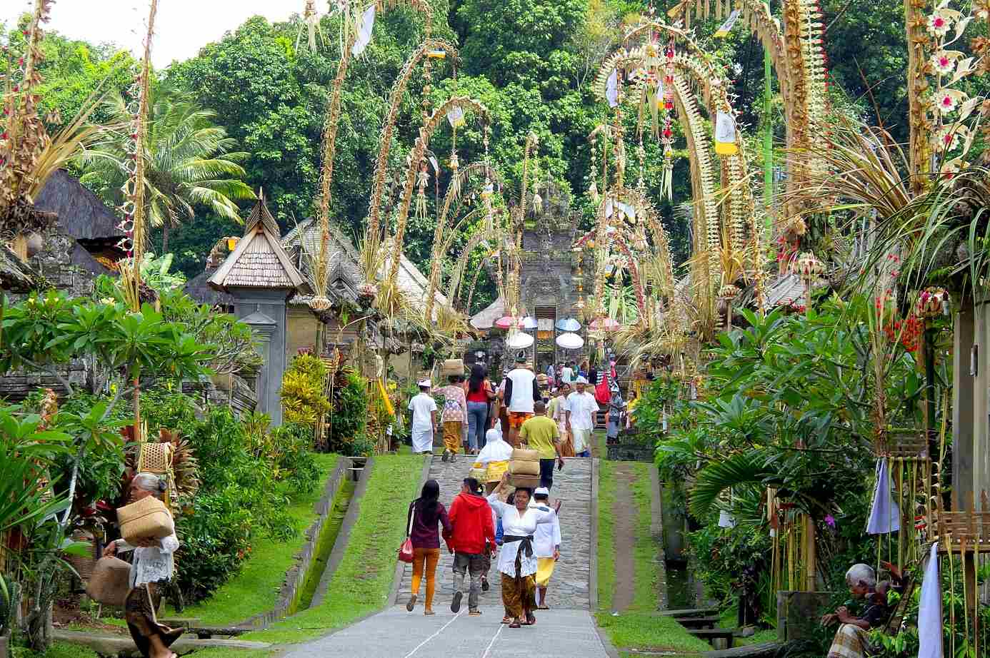 Galungan E Kuningan La Vittoria Del Bene Sul Male Vacanze A Bali